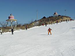 密云金鼎湖旅游区滑雪场